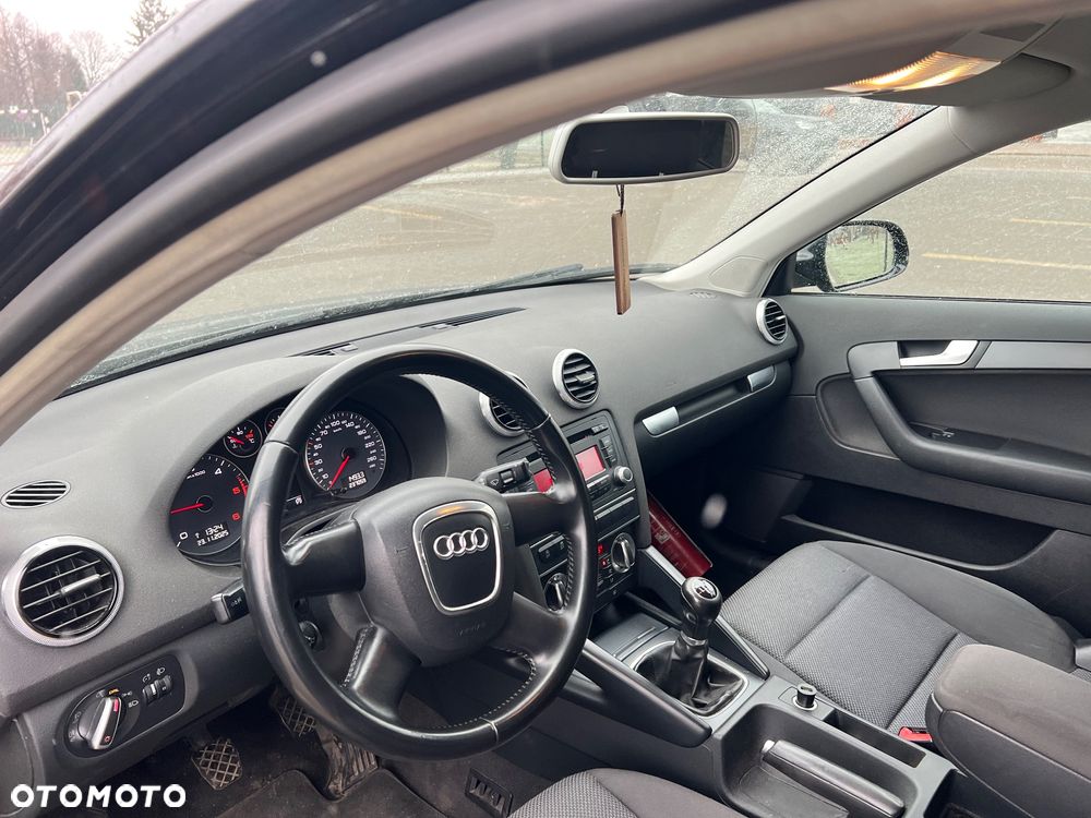 Audi A3 Sportback 1.6 TDI Ambiente - 12