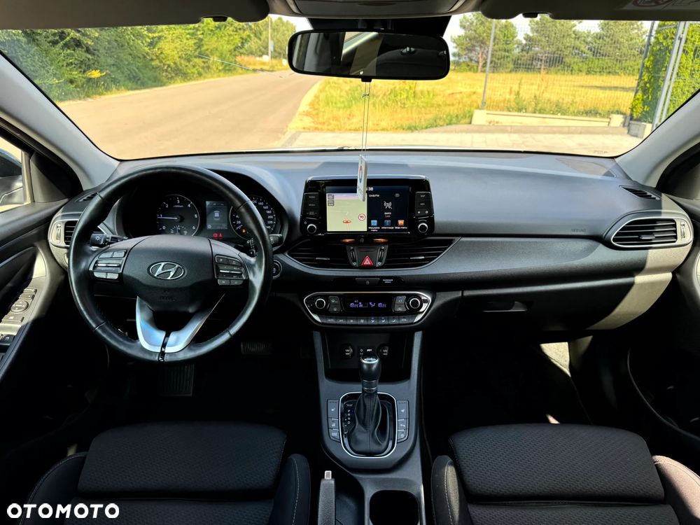 Hyundai i30 Kombi 1.6 CRDI DCT YES - 12