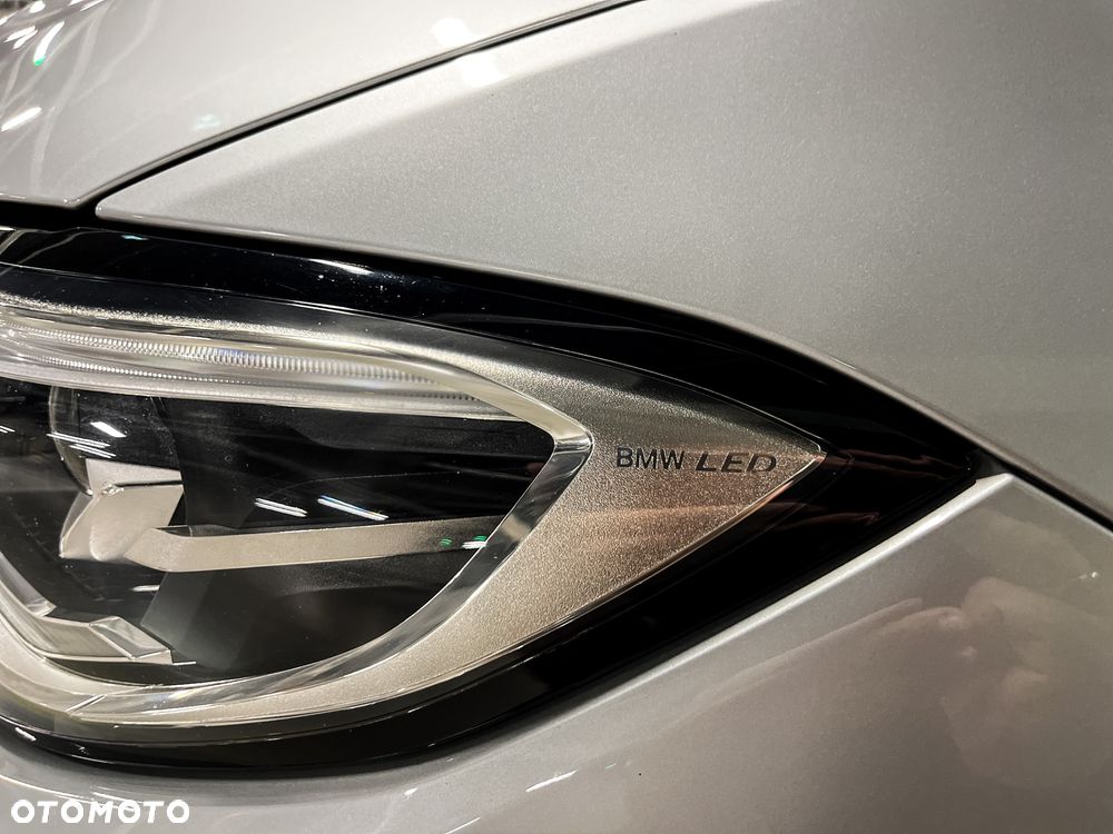 BMW Seria 3 320d xDrive - 14