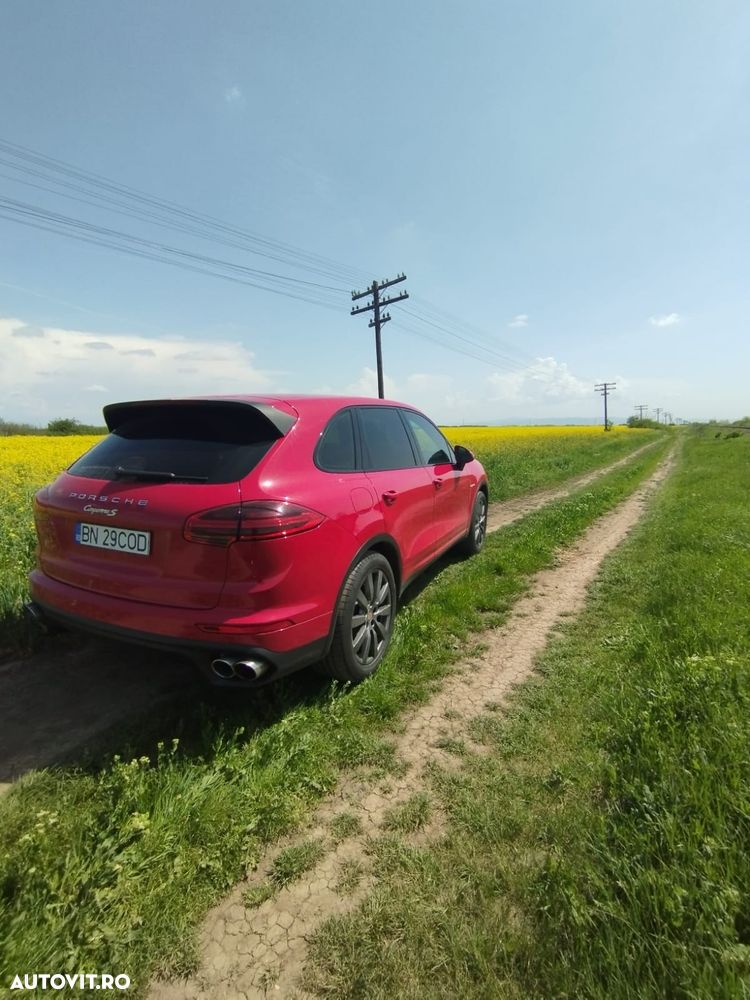 Porsche Cayenne - 3