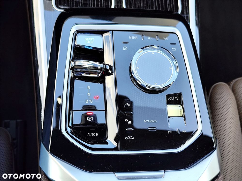 BMW i7 105.7kWh eDrive50 Individual Edition - 27