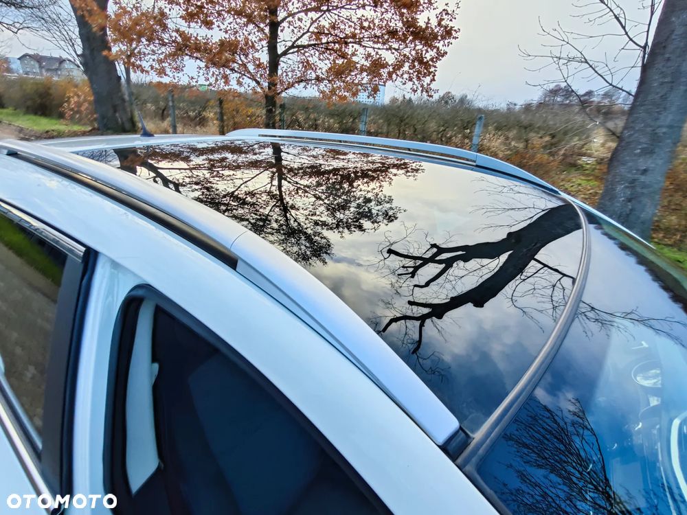 Nissan Qashqai 1.6 DIG-T N-Connecta - 24