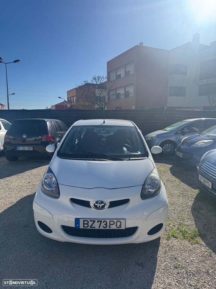 Toyota Aygo Cool - 2
