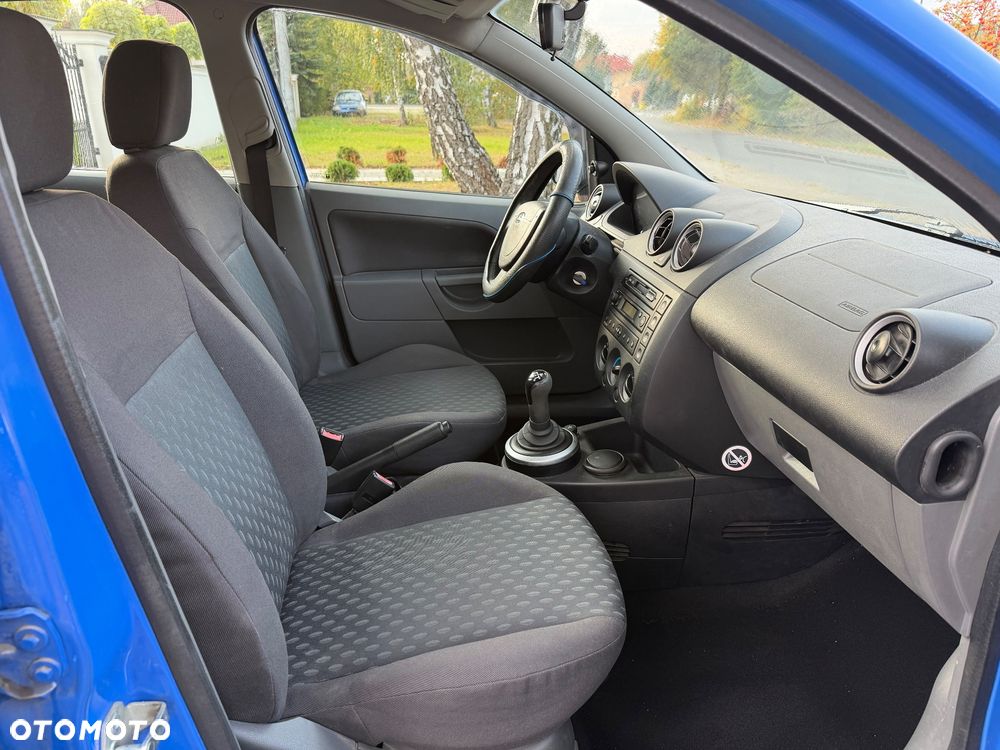 Ford Fiesta - 11