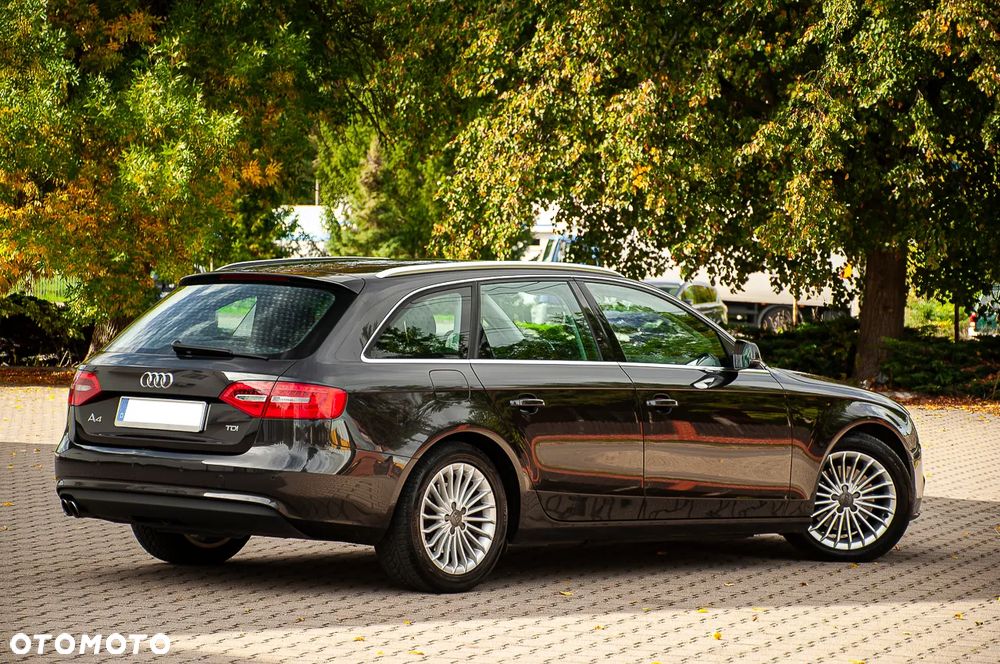Audi A4 Avant 2.0 TDI DPF clean diesel Ambiente - 19
