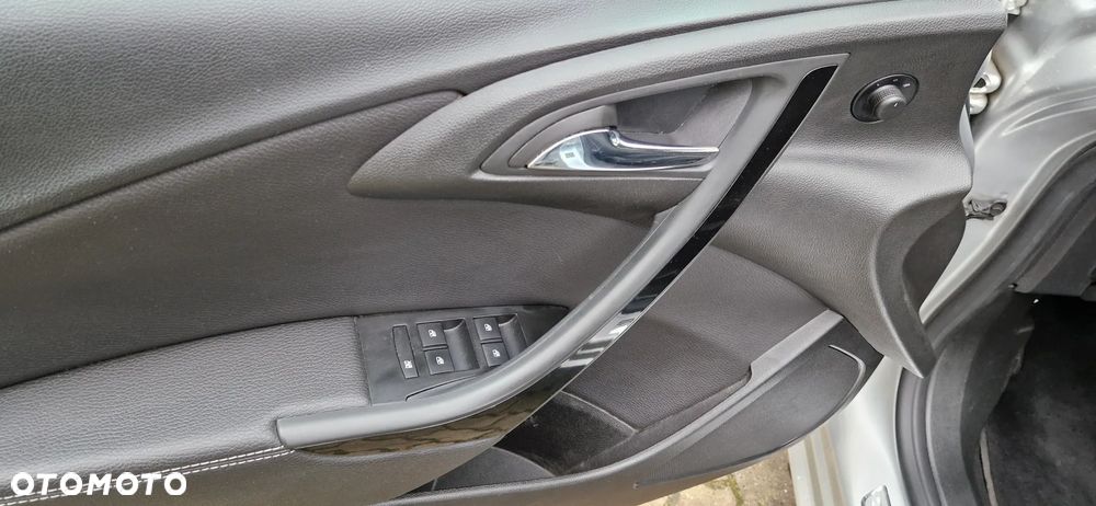 Opel Astra 1.4 Turbo Exklusiv - 17