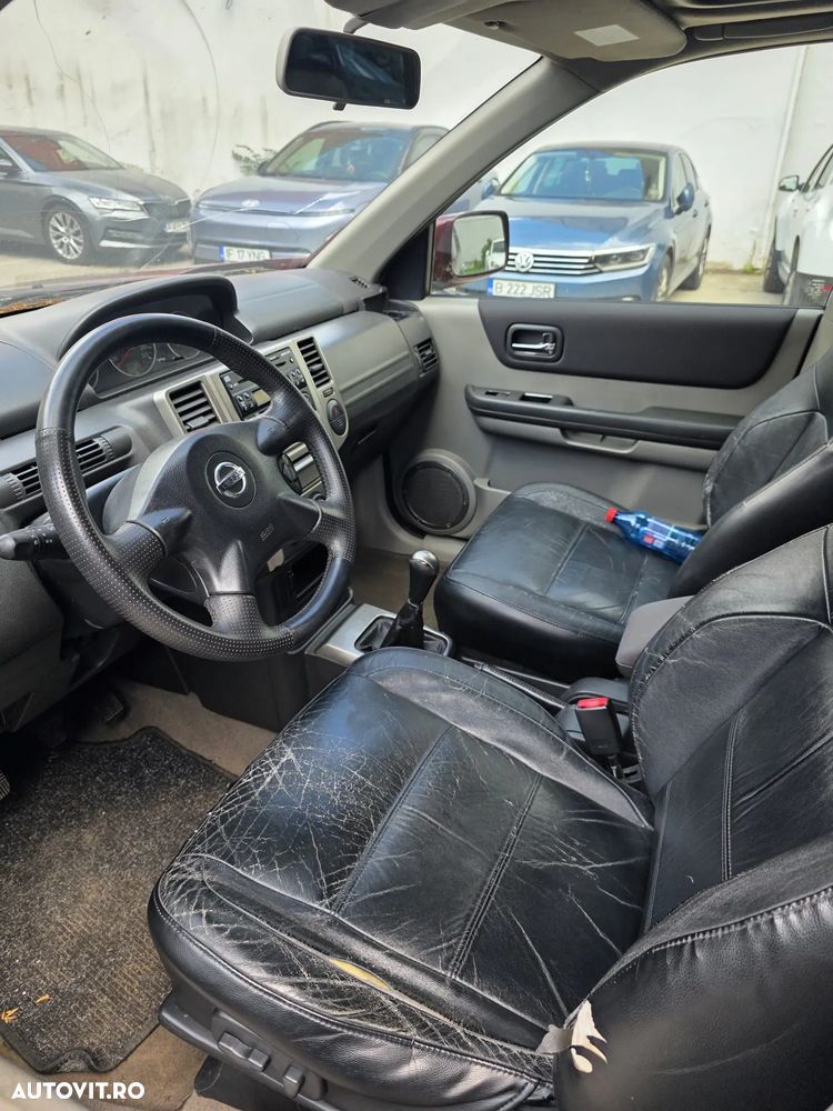 Nissan X-Trail 2.5 Elegance - 11