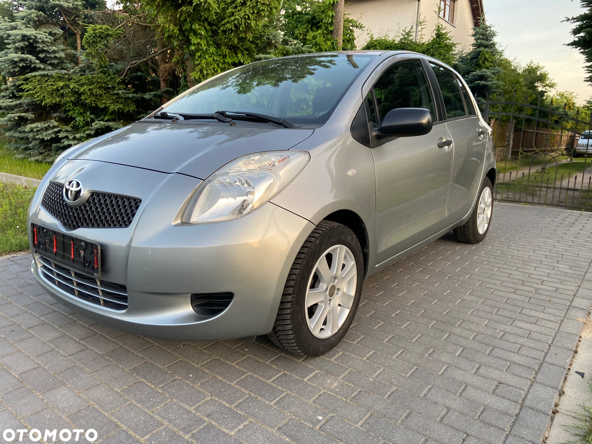 Toyota Yaris 1.3 VVT-i Executive - 3