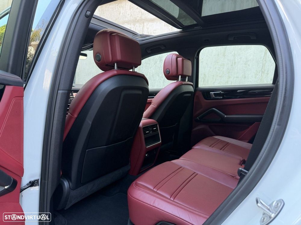 Porsche Cayenne E-Hybrid Platinum Edition - 15