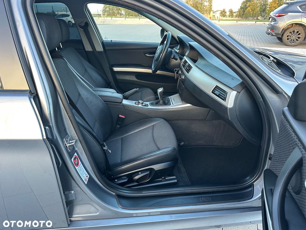 BMW Seria 3 320d Eff.Dynamics - 16