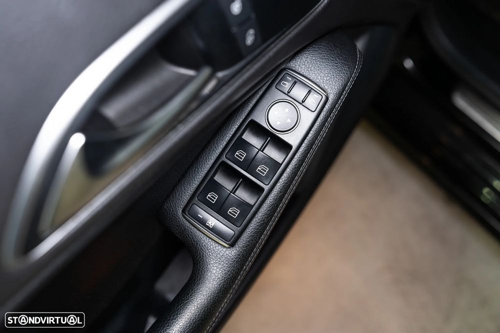 Mercedes-Benz CLA 200 d Shooting Brake Urban - 9