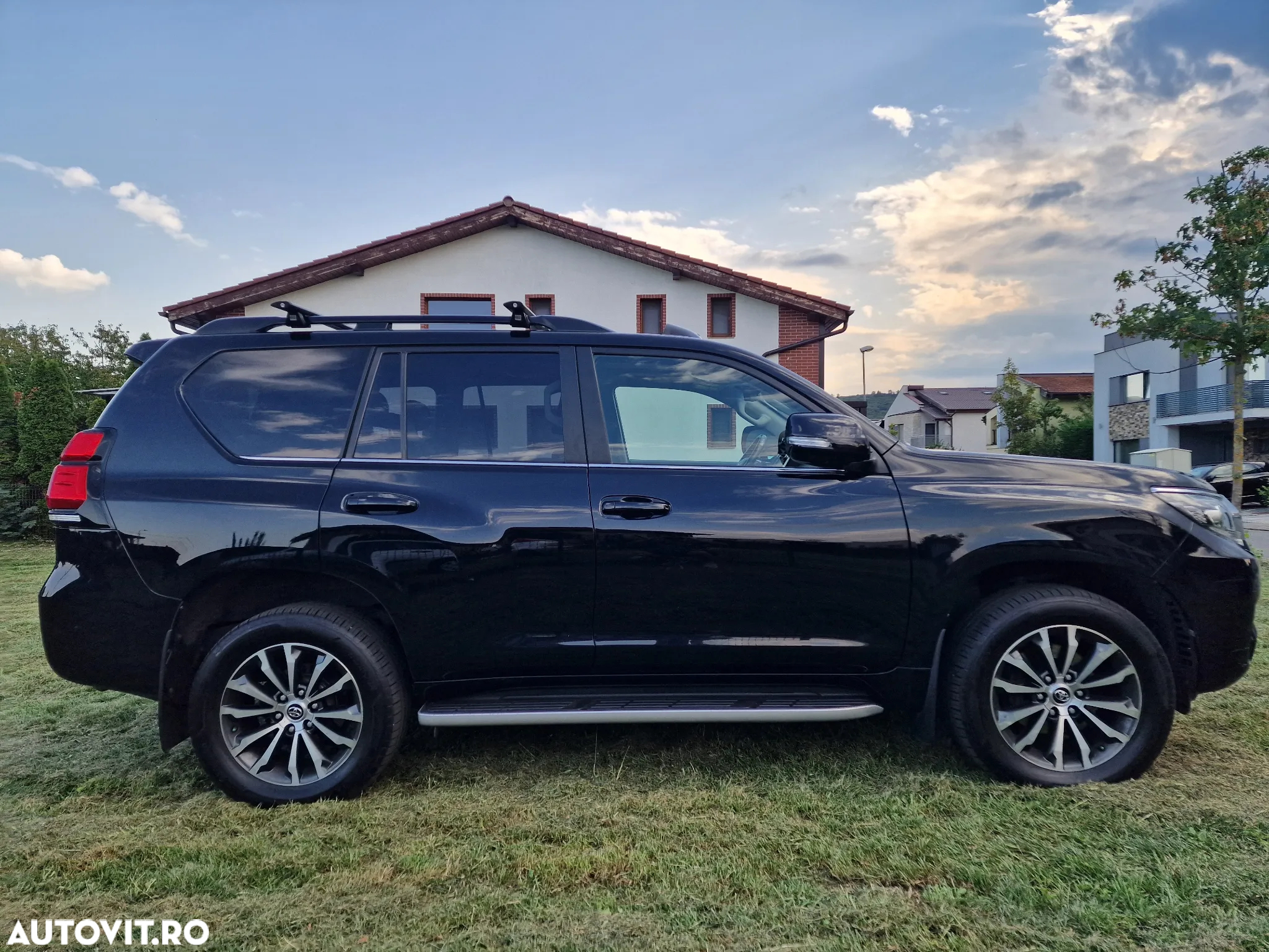 Toyota Land Cruiser 2.8l Turbo D-4D A/T AVS Luxury - 3