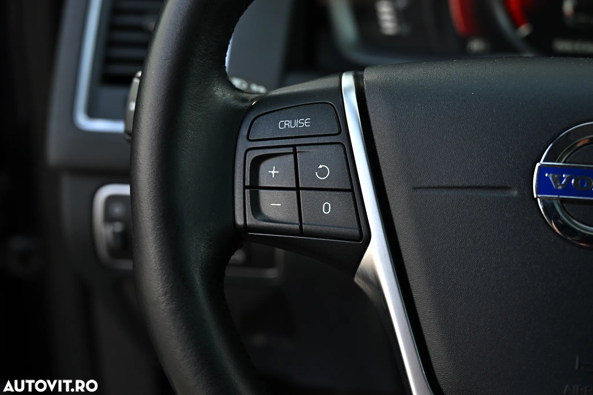 Volvo XC 60 D4 AWD Geartronic Ocean Race - 31