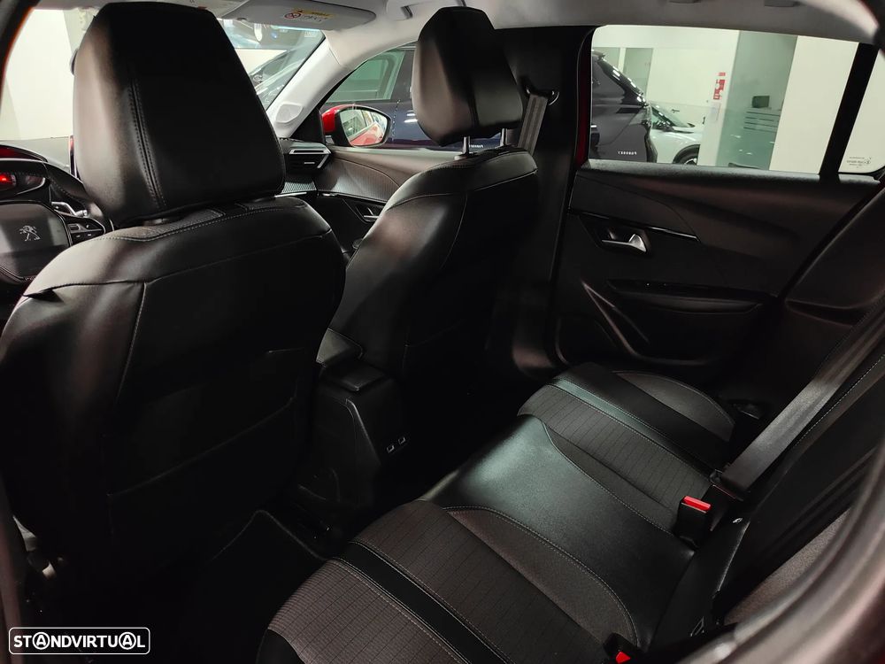 Peugeot 208 1.2 PureTech Allure EAT8 - 34