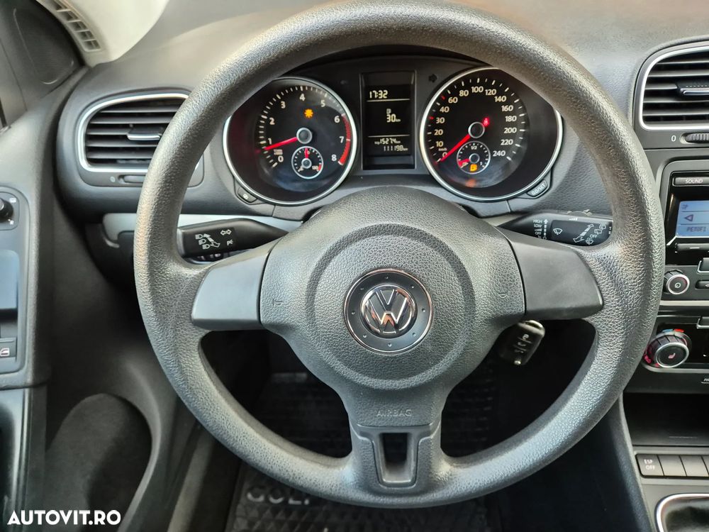 Volkswagen Golf - 17
