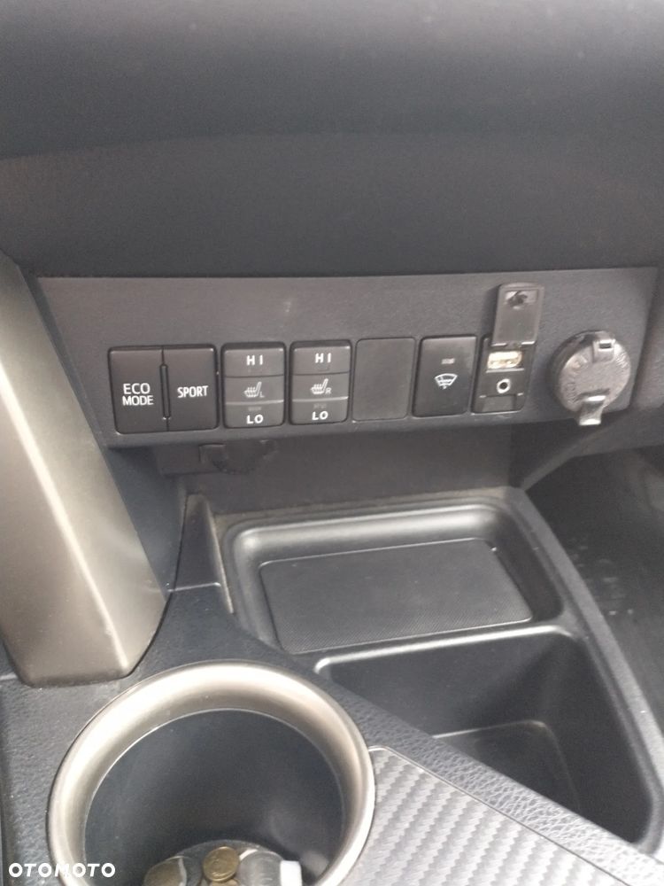 Toyota RAV4 - 7