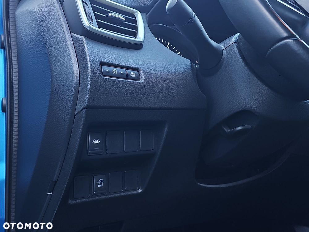 Nissan Qashqai 1.3 DIG-T N-Connecta EU6d - 23