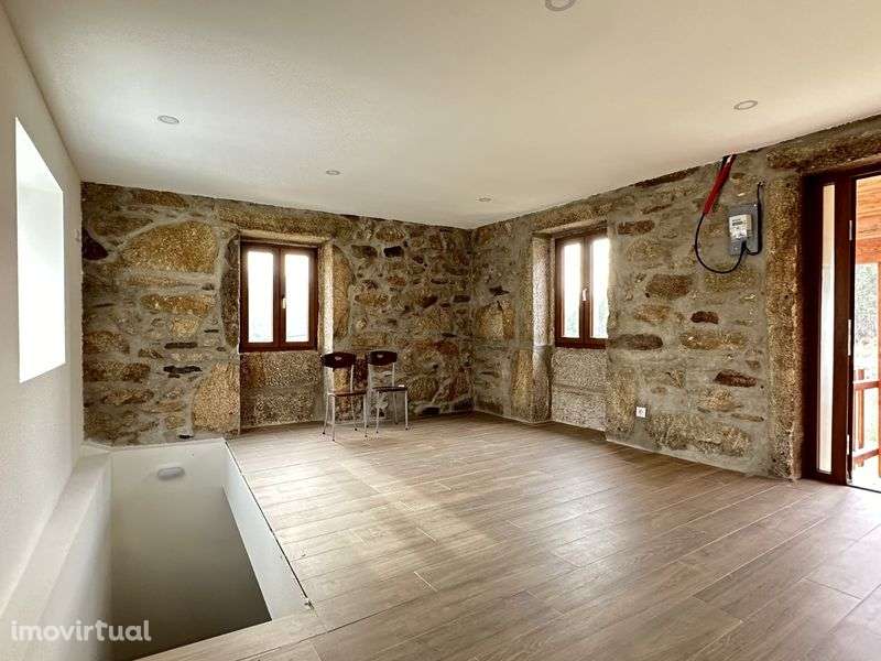 Quintinha em Arouca com 5700 m2 - Grande imagem: 3/12