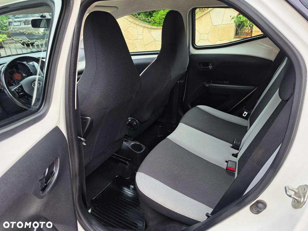 Toyota Aygo x-play - 10