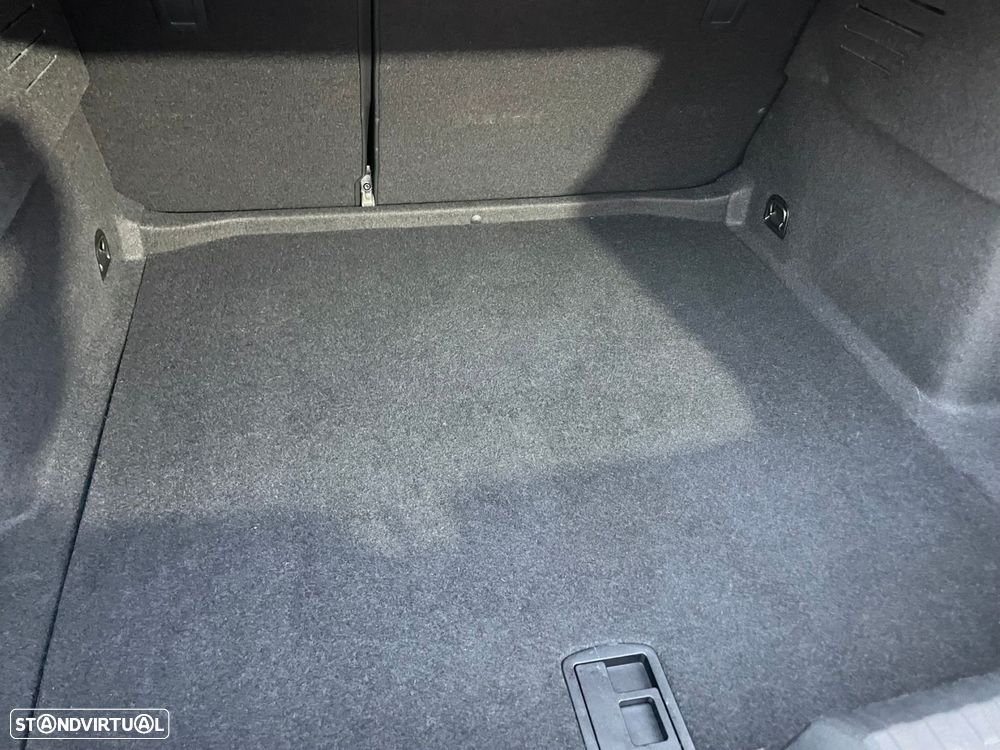 Audi A3 Limousine 30 TFSI Advanced - 32