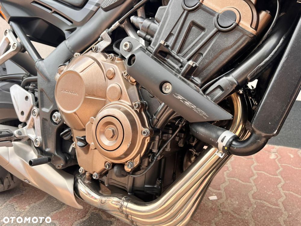 Honda CB - 11