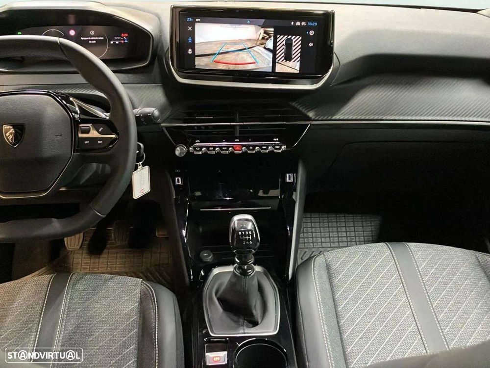 Peugeot 2008 1.2 PureTech Allure - 12