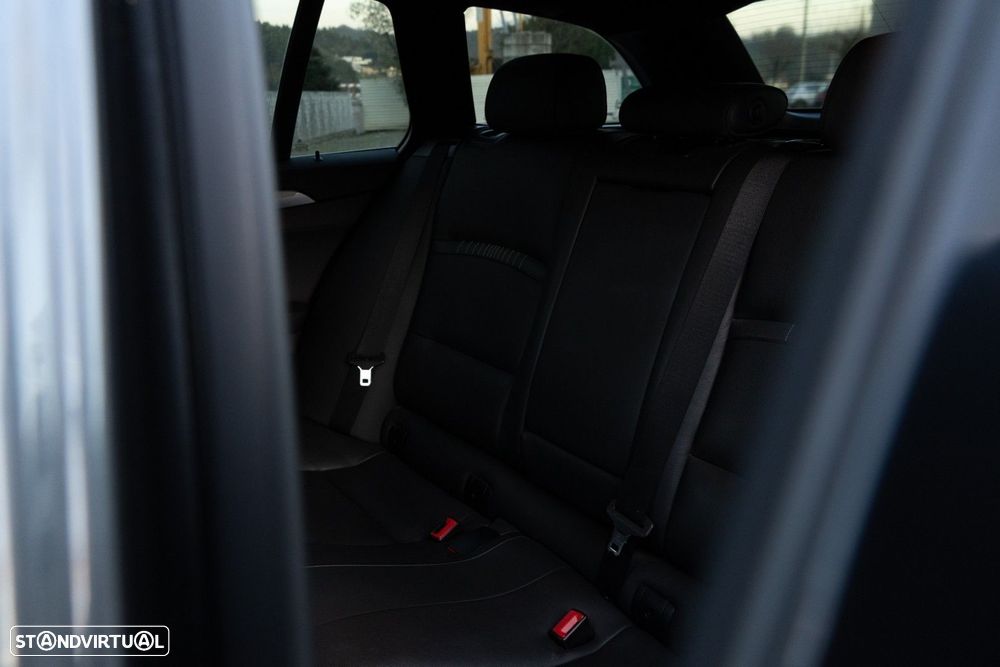 BMW 520 d Line Luxury Auto - 11