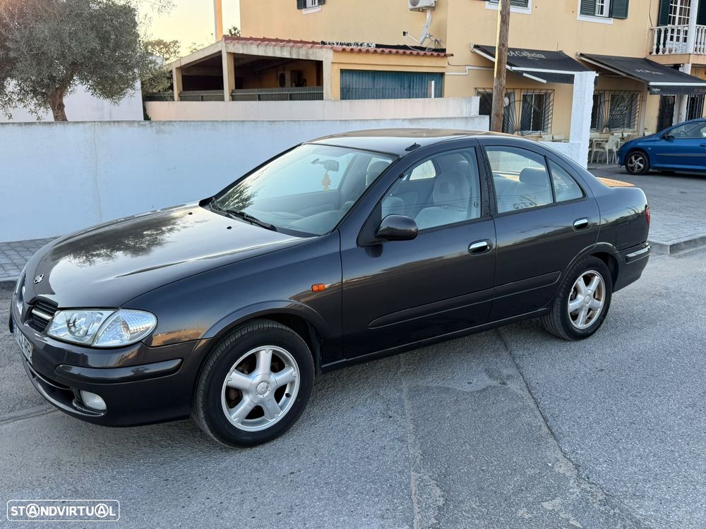 Nissan Almera 1.5 Luxury - 9