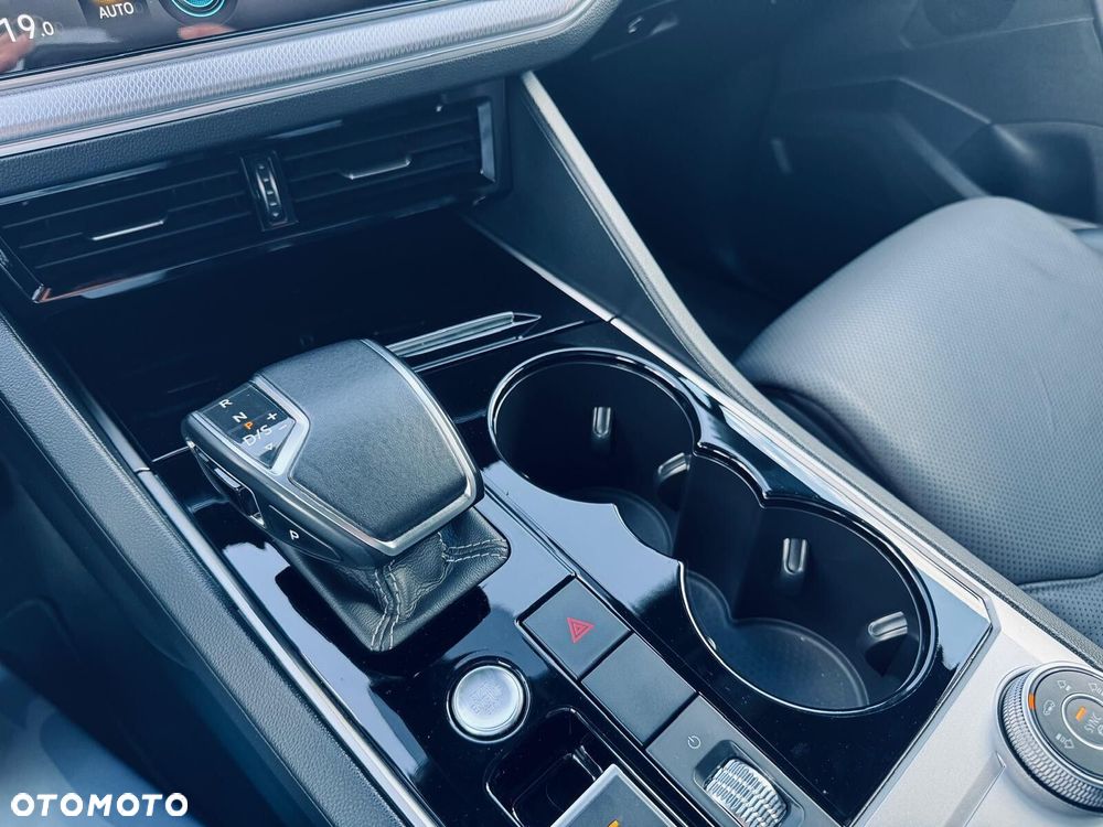Volkswagen Touareg 3.0 V6 TFSI 4Motion R-Line - 36