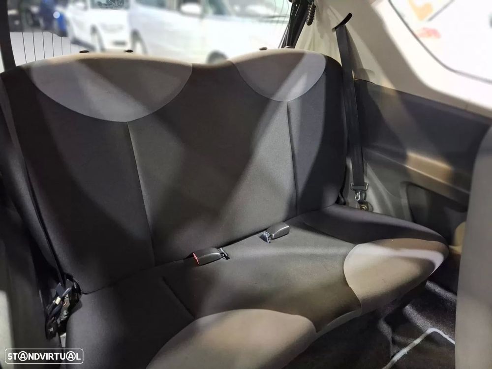 Peugeot 107 1.0 Trendy - 10