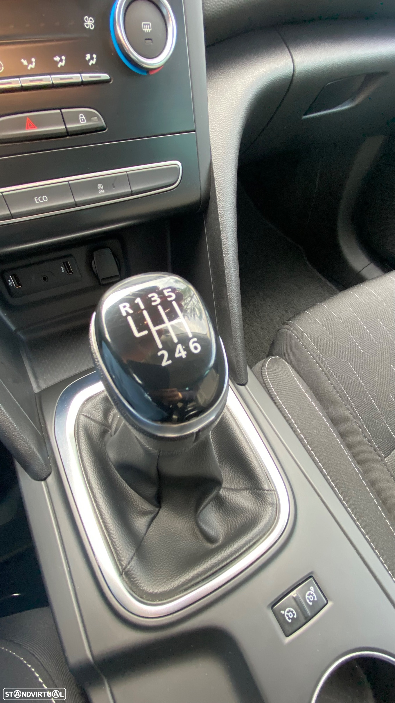 Renault Mégane 1.5 Blue dCi Limited - 45
