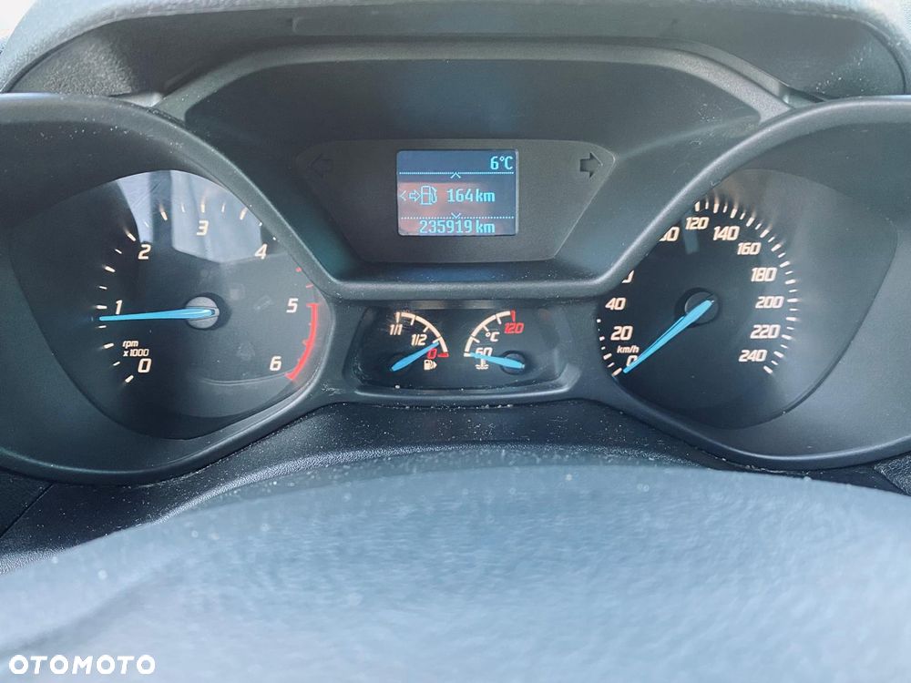 Ford CONNECT - 26