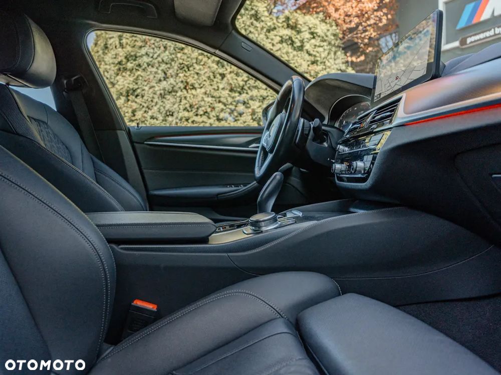 BMW Seria 5 520d xDrive mHEV M Sport sport - 9