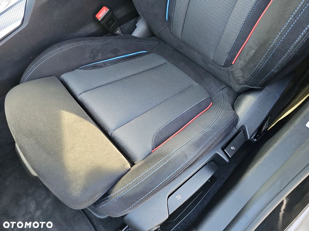BMW Seria 3 320d xDrive mHEV M Sport - 13