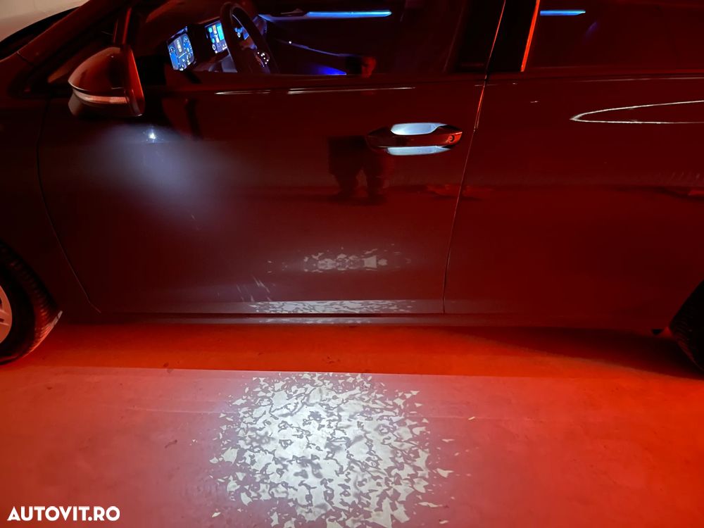 Volkswagen Golf 2.0 TDI SCR Life - 25