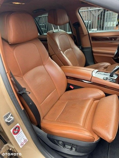 BMW Seria 7 740d xDrive - 17