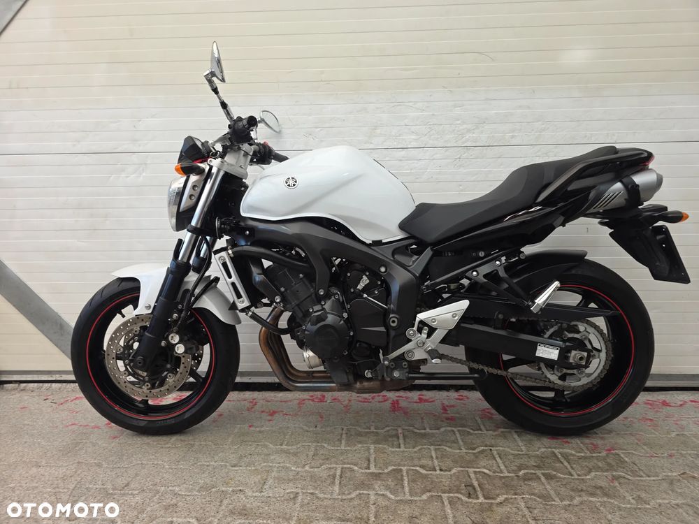Yamaha FZ - 2