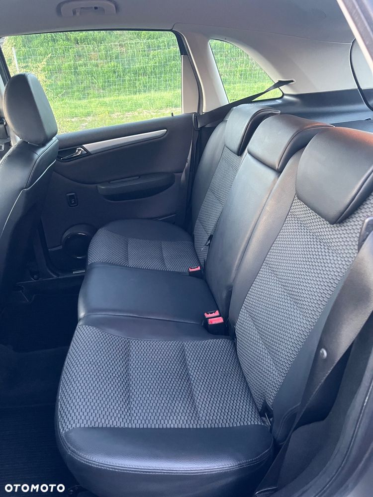 Mercedes-Benz Klasa B 180 CDI Autotronic - 9