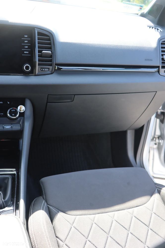 Skoda Karoq 1.5 TSI ACT GPF 4x2 Sportline - 29