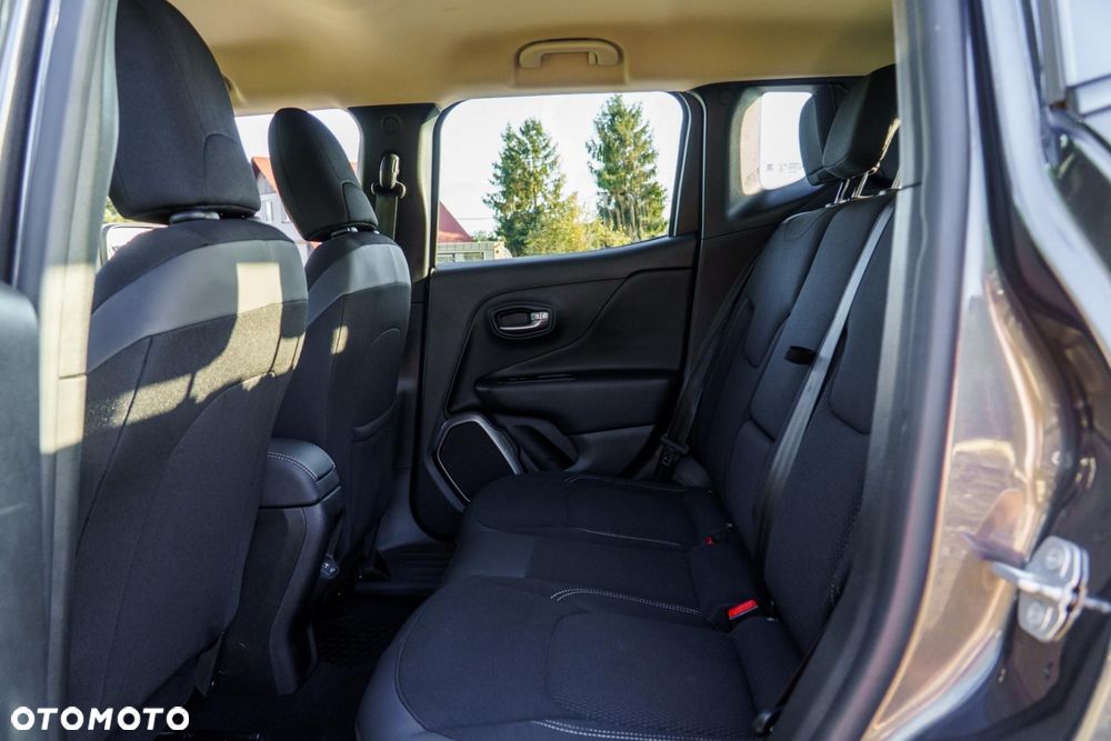 Jeep Renegade - 15
