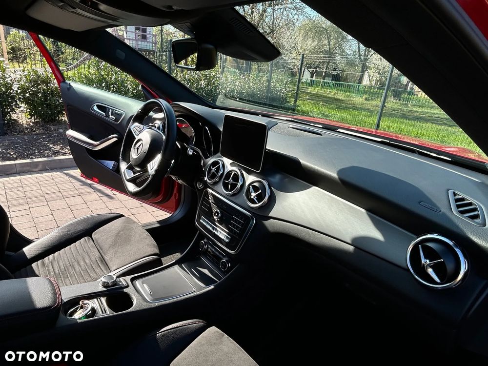 Mercedes-Benz GLA 220 4-Matic - 21