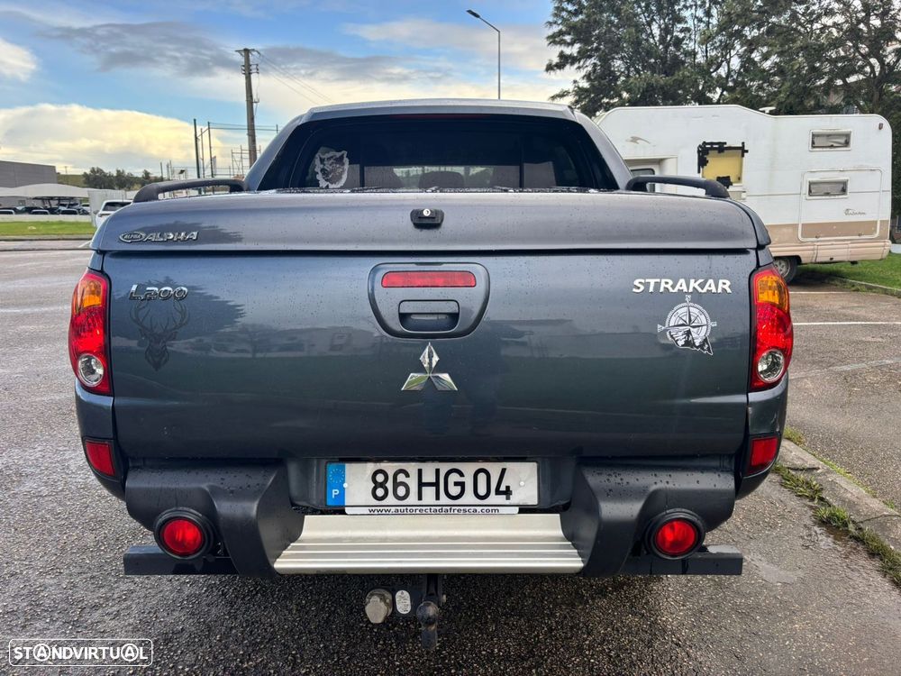 Mitsubishi L200 2.5 DI-D CD Intense AC/JLL - 8