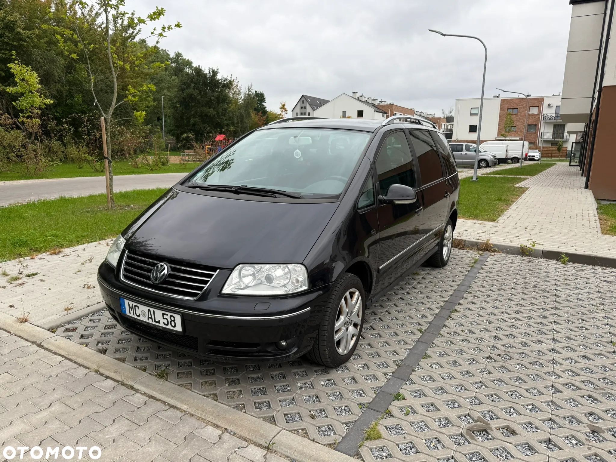 Volkswagen Sharan - 1