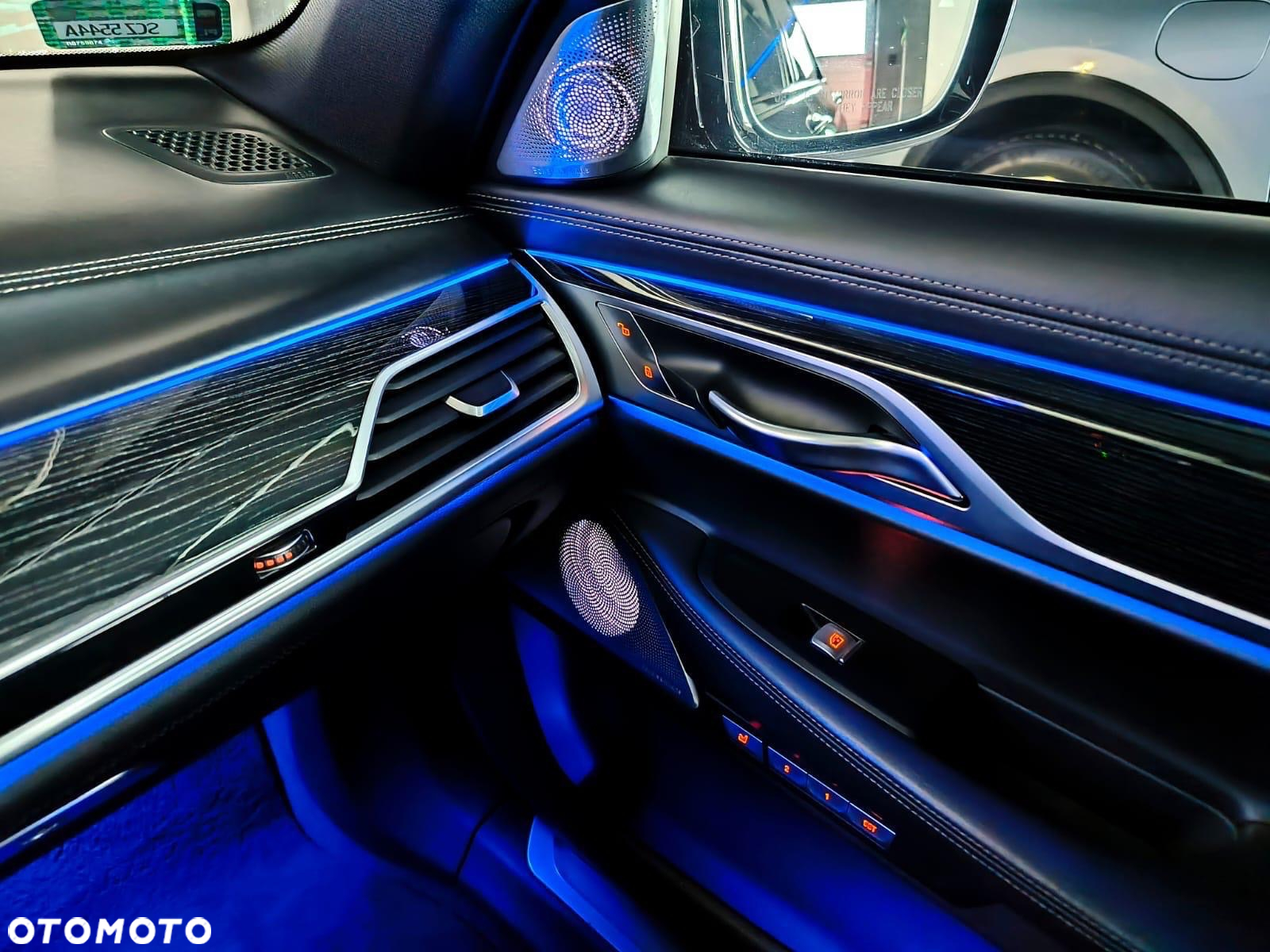 BMW Seria 7 750Li xDrive - 13