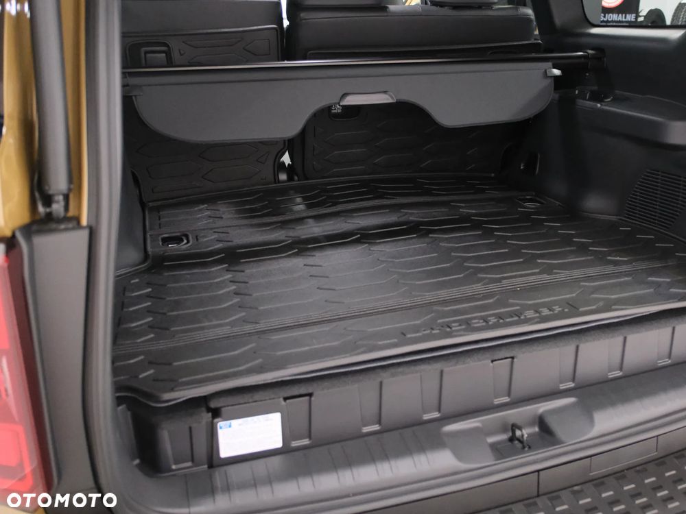 Toyota Land Cruiser - 39