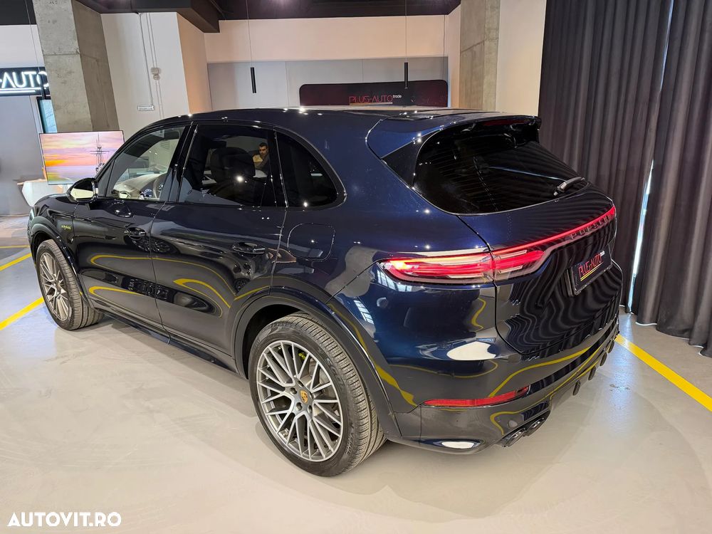 Porsche Cayenne E-Hybrid Tiptronic S Platinum Edition - 6