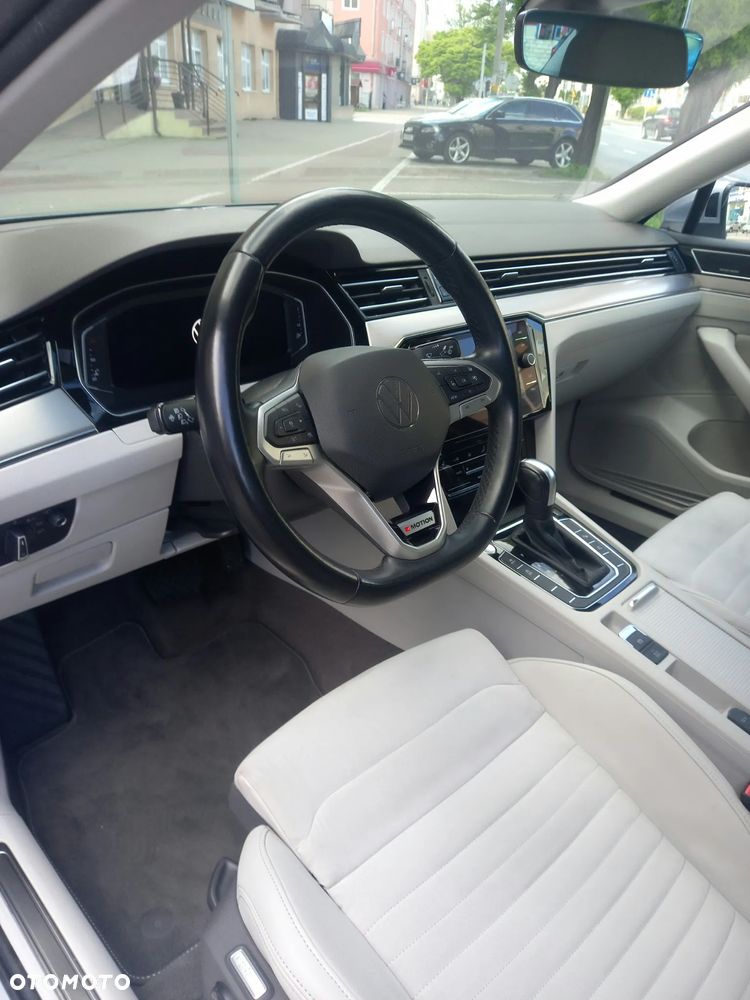Volkswagen Passat - 7