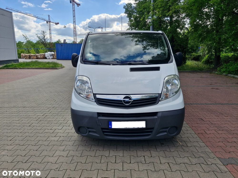 Opel Vivaro - 8