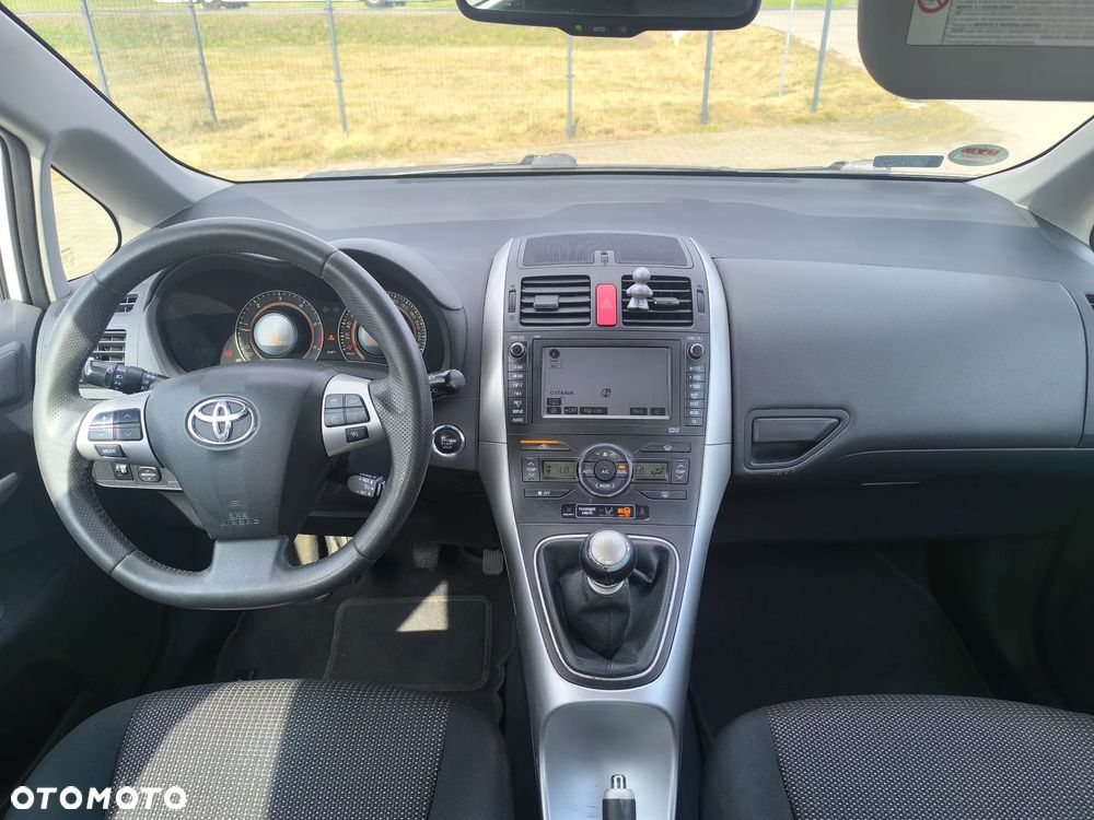 Toyota Auris 2.0 D-4D Edition - 5