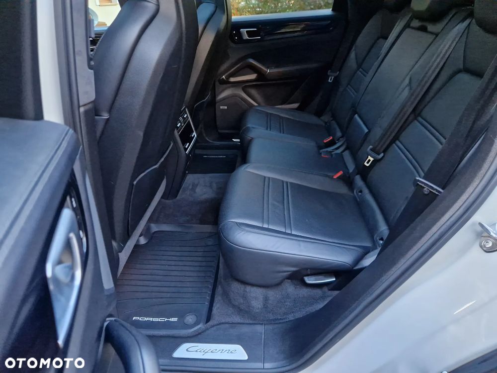 Porsche Cayenne S Platinum Edition - 14